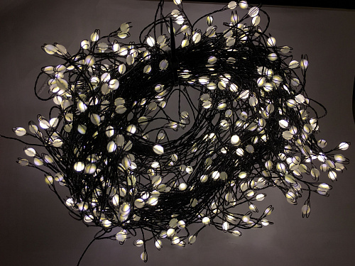 Декор Гирлянда Капельки на черном проводе белый свет 400 макро ламп 10,0 м. Фото 5